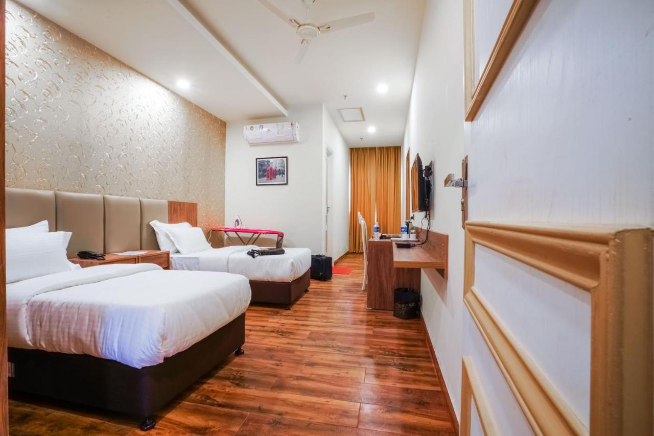 Hotel Heavens Gold 3*